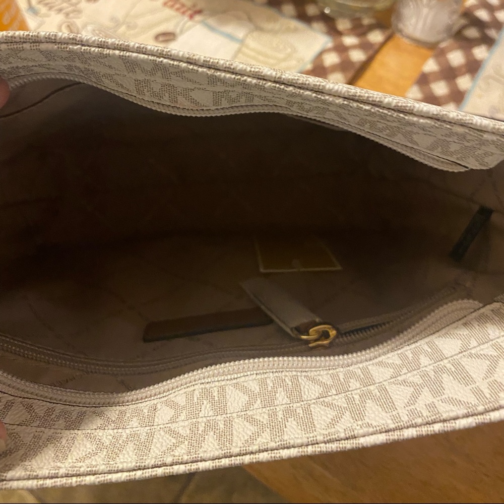 Michael Kors Crossbody Bag - Picture 4 of 5